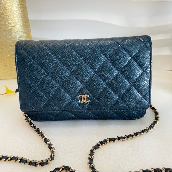Chanel Metallic Blue Quilted Leather Chain Bag - Picture 5 of 14